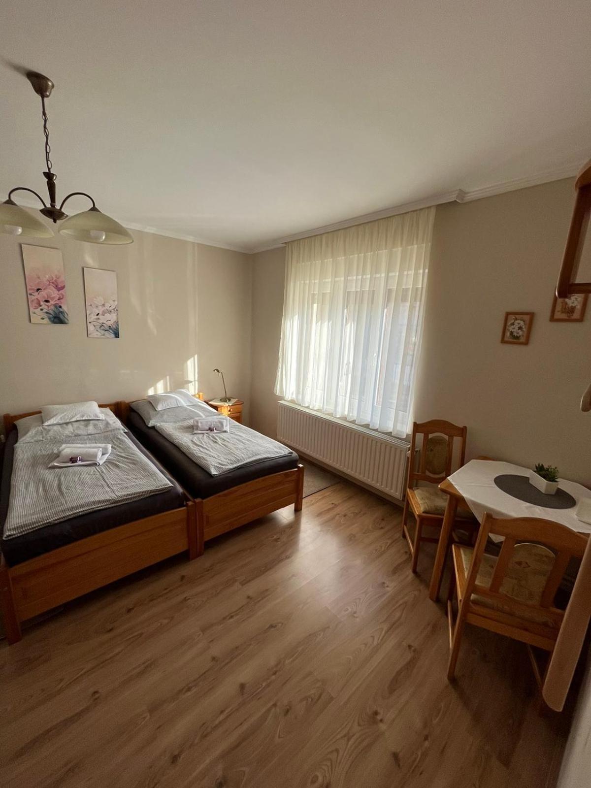 Eckhardt Vendégház Villány Esterno foto
